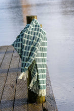 Load image into Gallery viewer, Green Picnic Blanket